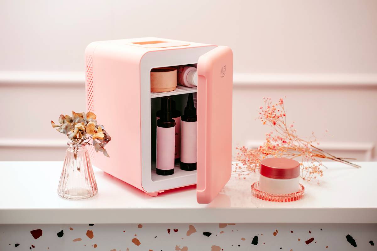 Minikjøleskap rosa - 4L