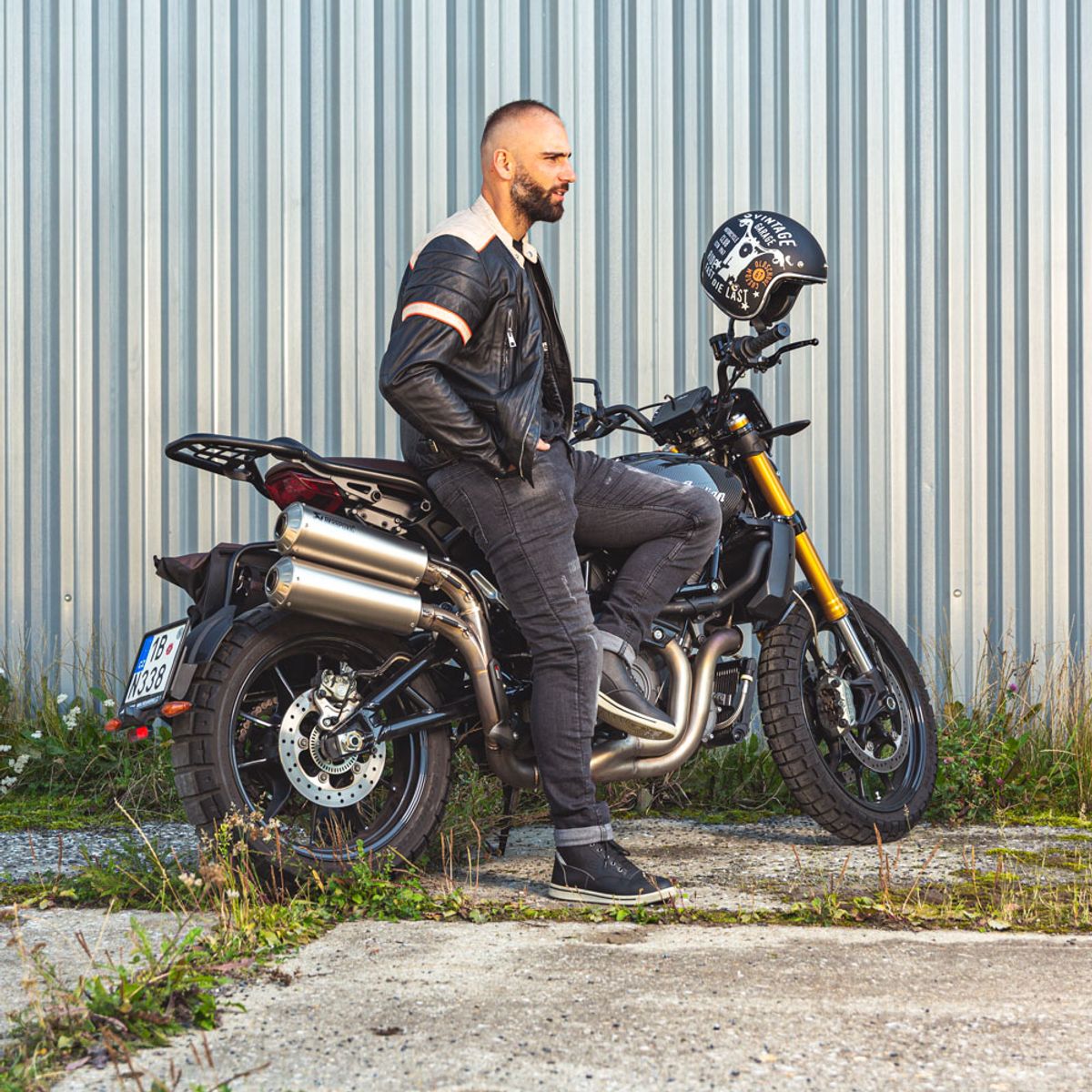 MC-hjelm W-TEC Café Racer - Vintage Garage